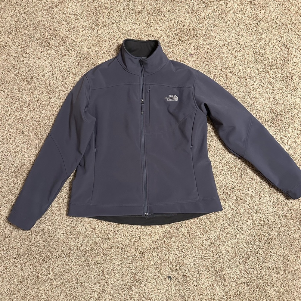 North Face women’s shell jacket. Used but in excellent condition with no stains.
